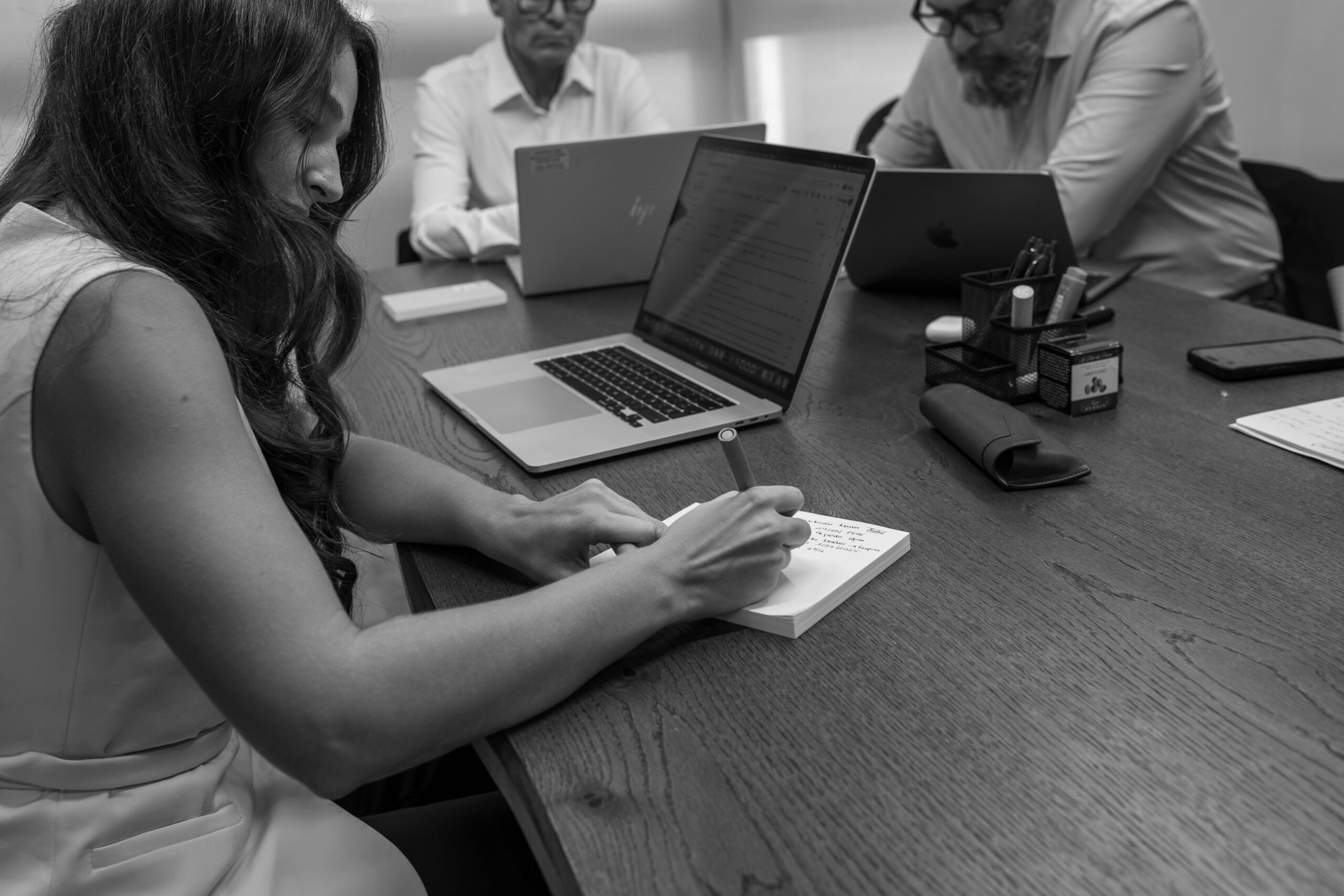 Equipo de Gisofin trabajando en el análisis de una operación